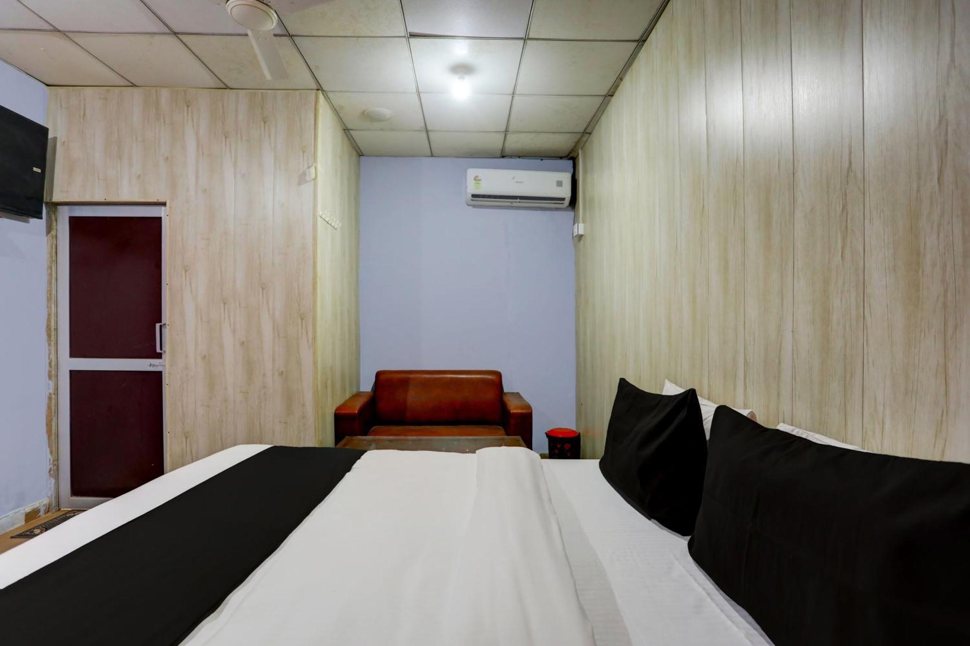 Collection O Harsh Hotel & Restaurant Bhiwadi Eksteriør billede